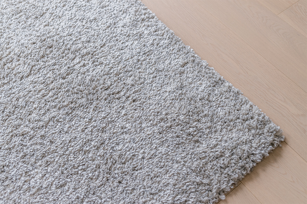 How to Clean Your Rug After Summer – Dust, Pollen and Hidden Dirt